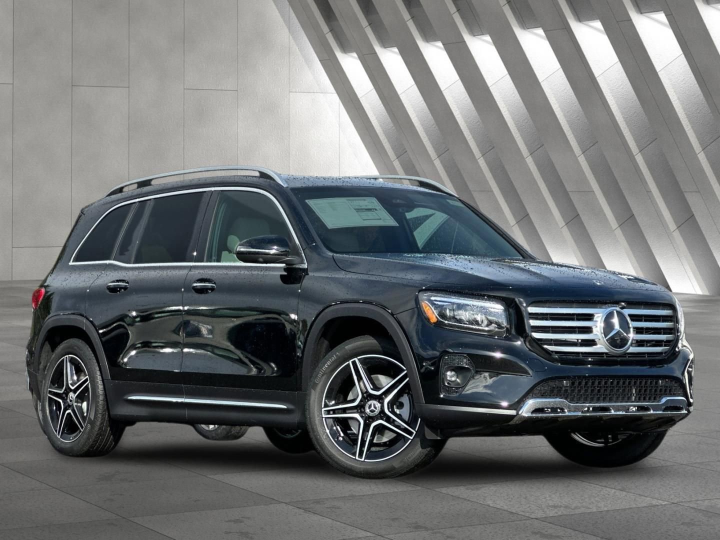 New 2026 Mercedes-Benz GLB 250 4MATIC image 2