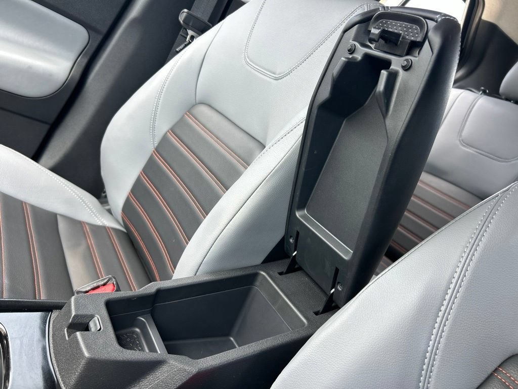Certified 2024 Nissan Kicks SR w/ SR Premium Package FWD image 37