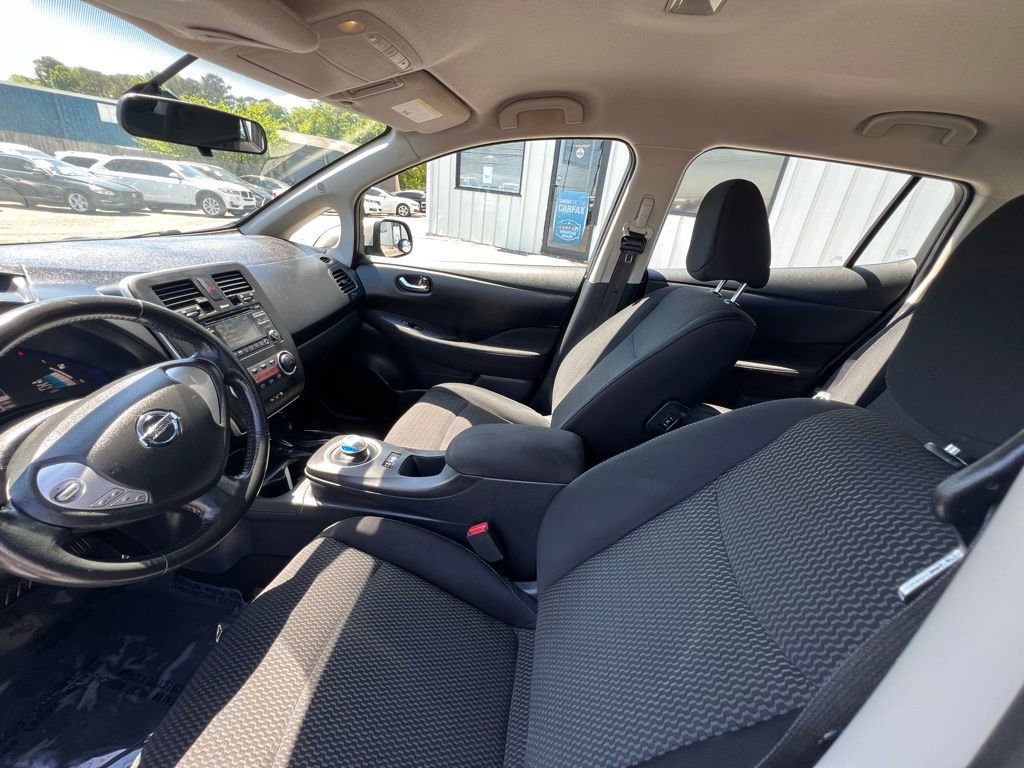 Used 2014 Nissan Leaf S FWD image 10