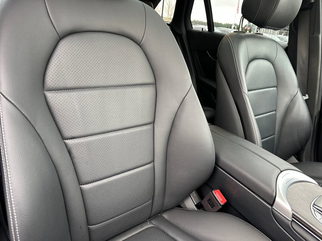 Certified 2022 Mercedes-Benz GLC 300 GLC 300 w/ Premium Package Lite image 36