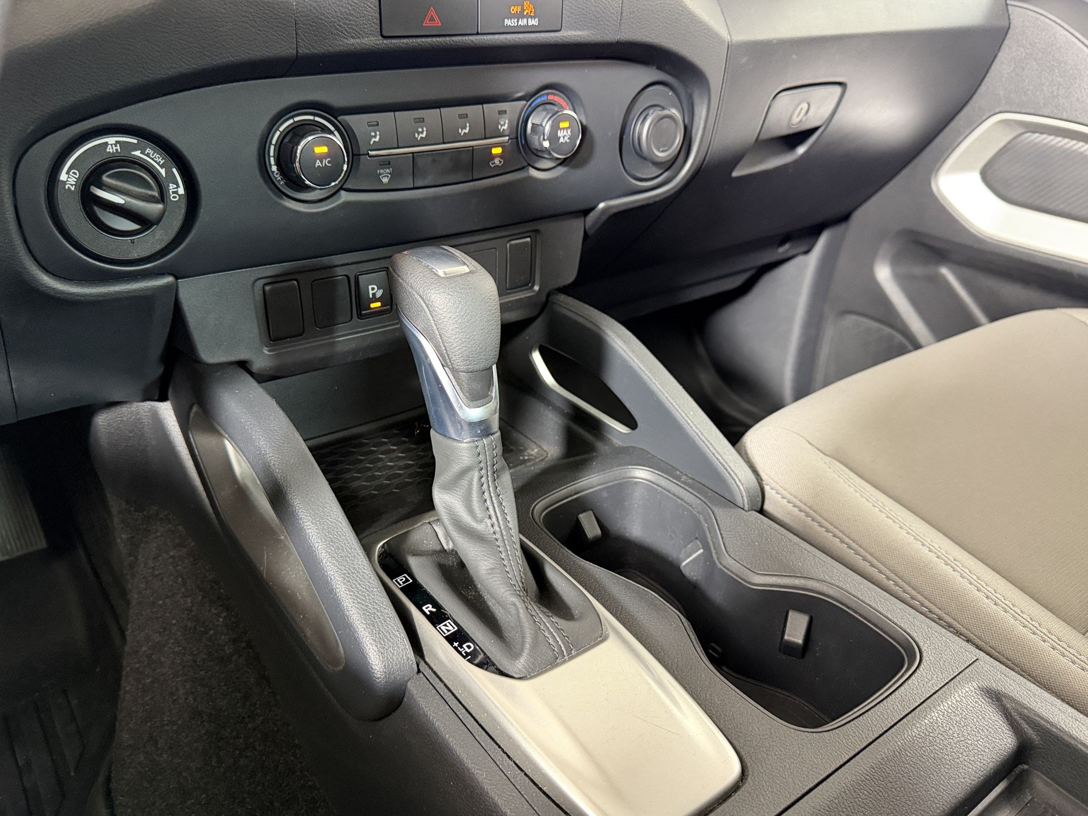 Used 2022 Nissan Frontier SV w/ Technology Package AWD/4WD image 17