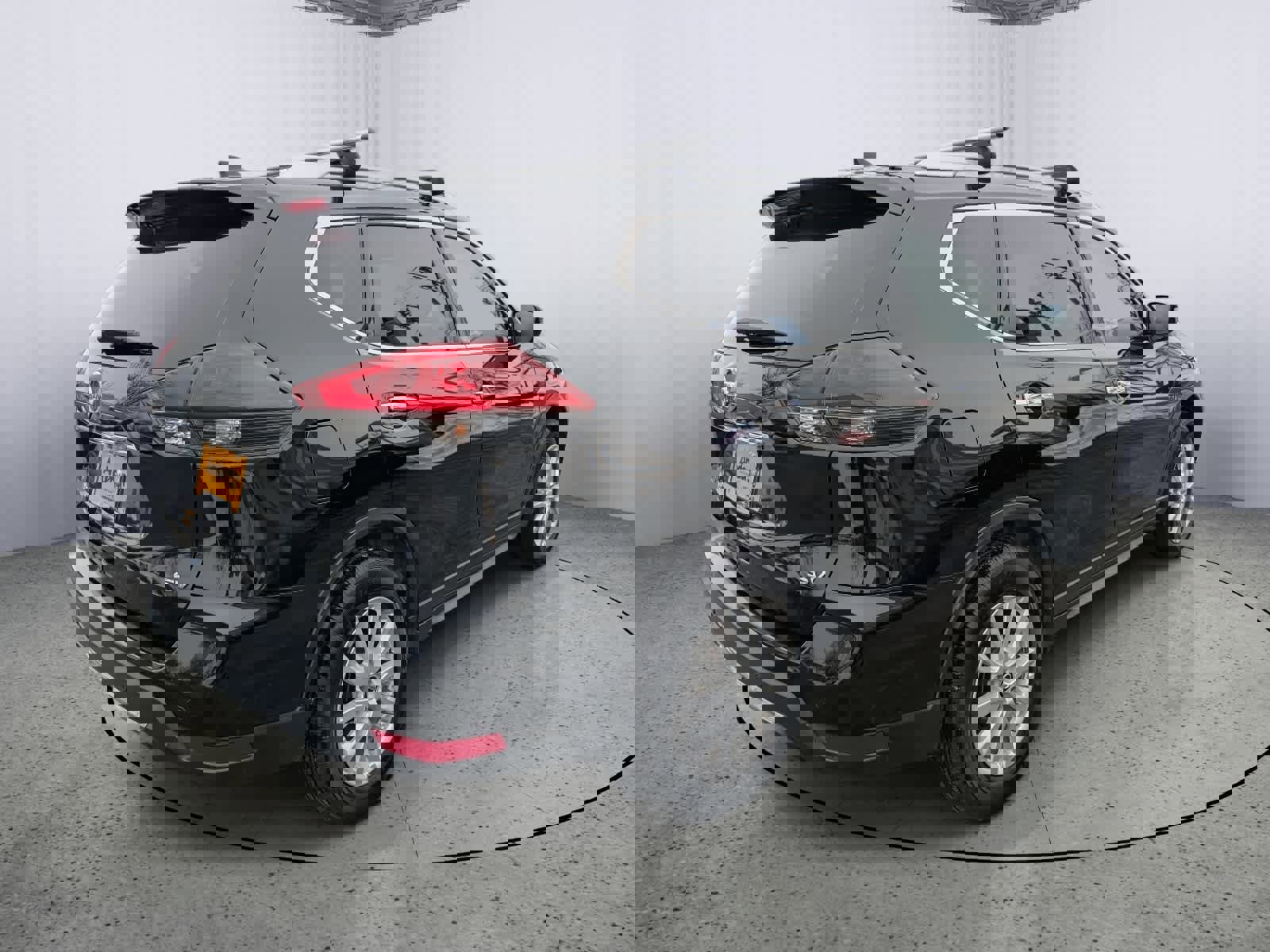 Used 2019 Nissan Rogue SV image 3