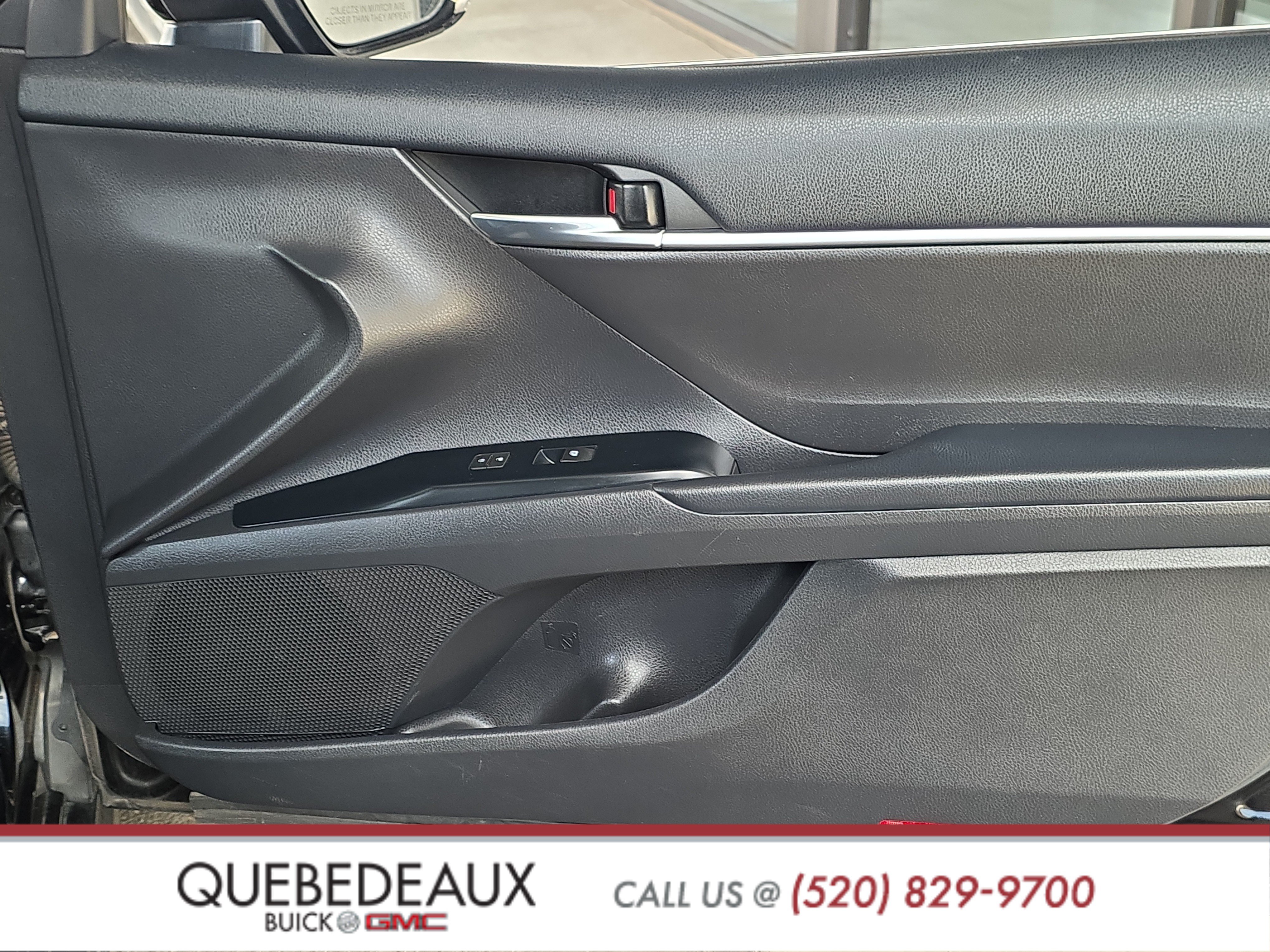 Used 2020 Toyota Camry SE w/ Convenience Package FWD image 24