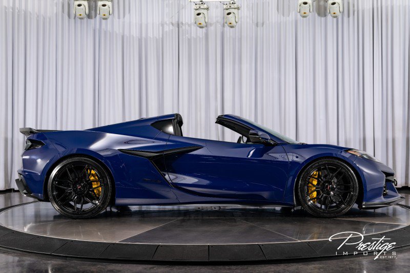 Used 2025 Chevrolet Corvette Z06 w/ Stealth Interior Trim Package image 27