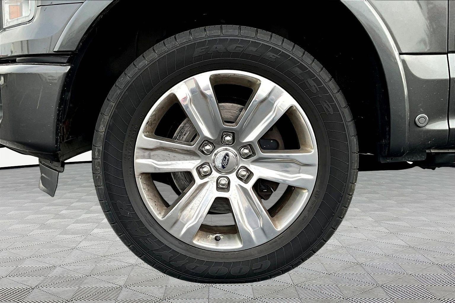 Used 2016 Ford F150 Platinum w/ Equipment Group 701A Luxury image 36