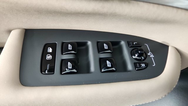 New 2027 Volvo XC90 B6 Ultra AWD/4WD image 10