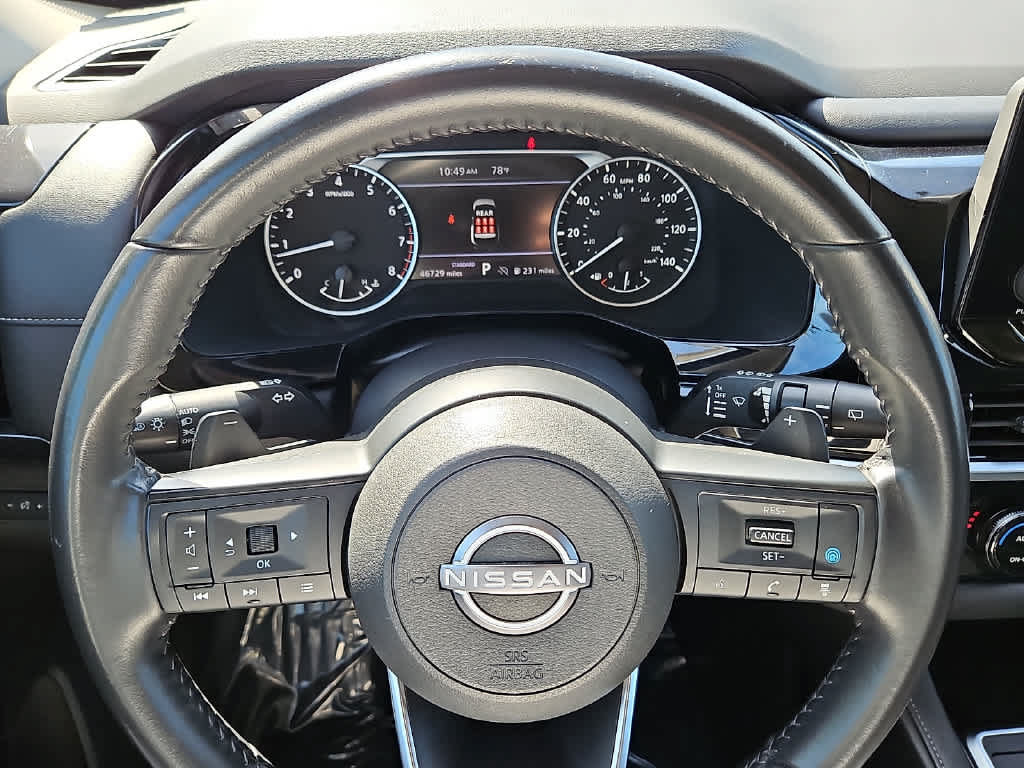 Used 2025 Nissan Pathfinder SV FWD image 17