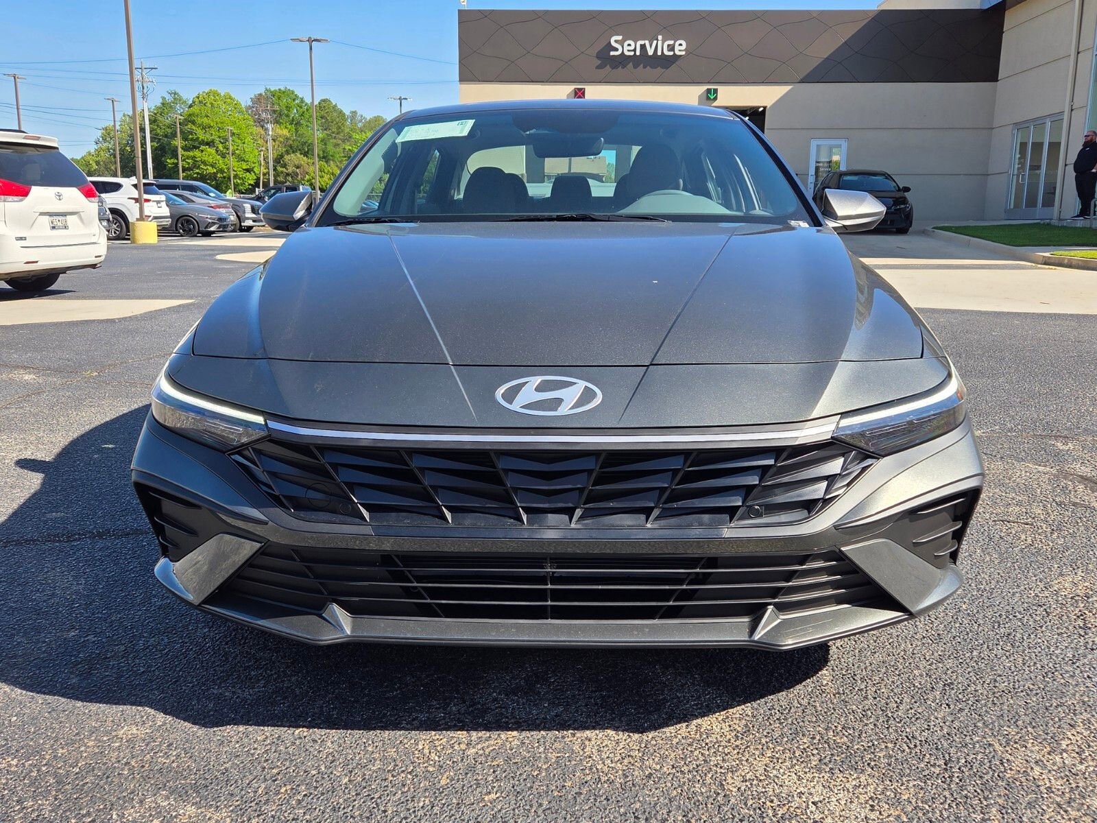 New 2026 Hyundai Elantra SE FWD image 2