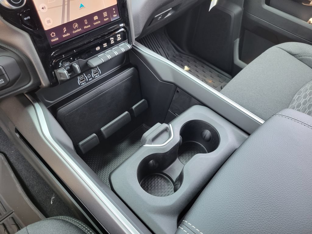 New 2026 RAM 2500 Big Horn AWD/4WD image 15