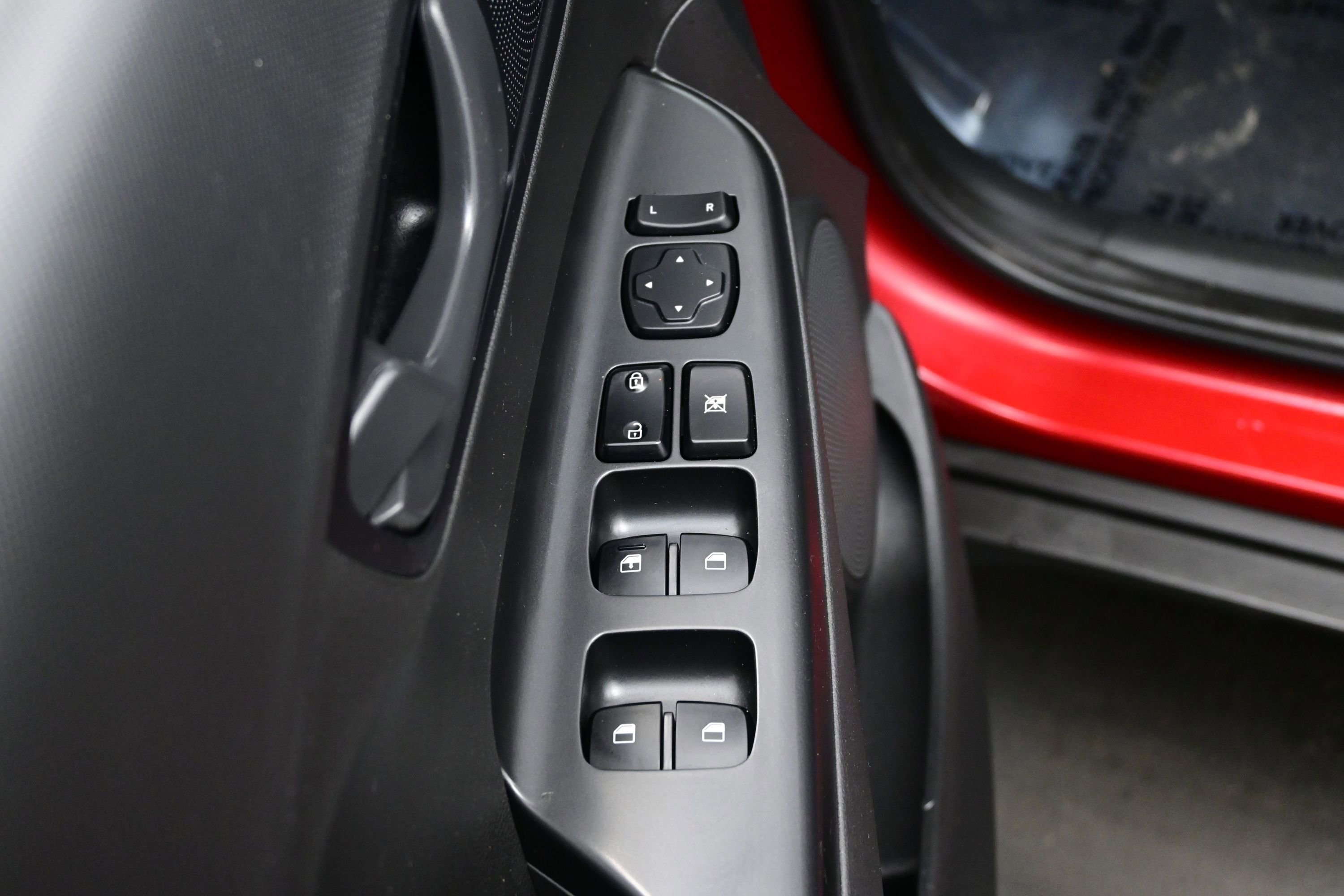Certified 2022 Hyundai Kona SEL AWD/4WD image 10