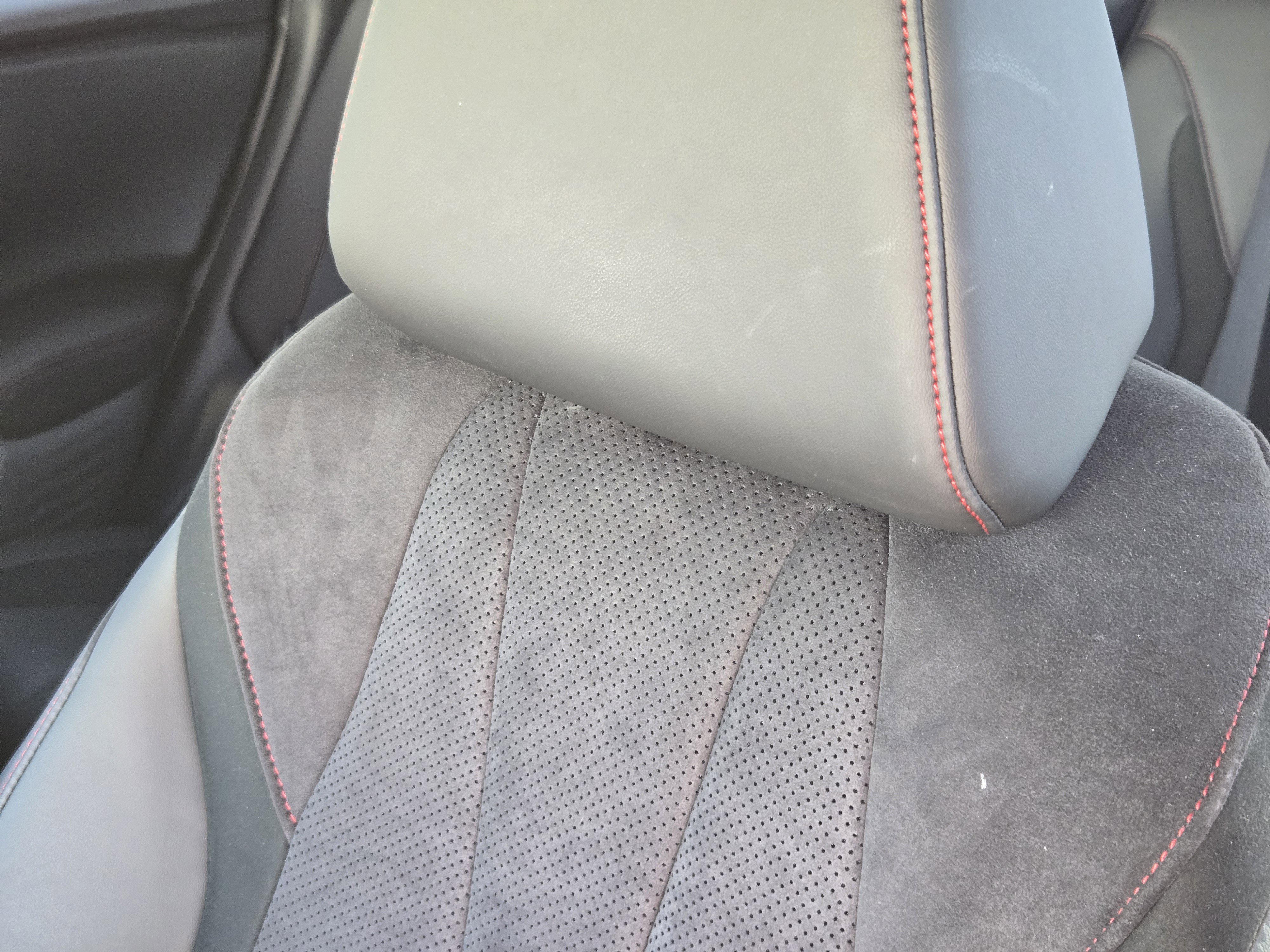 Certified 2025 Acura ADX A-Spec image 32