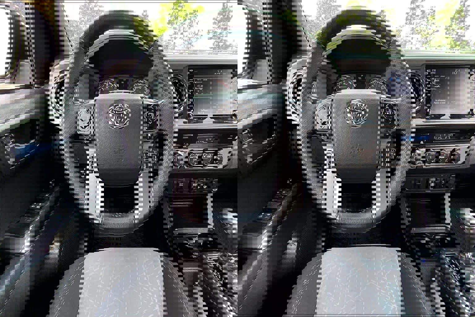 Used 2023 Toyota Tacoma TRD Sport image 6