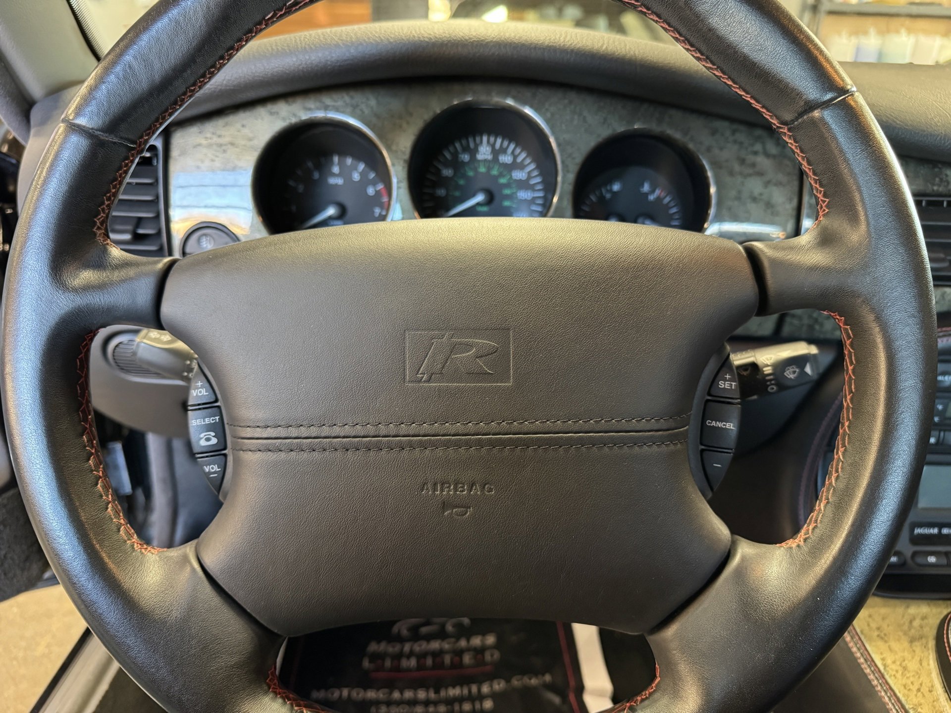 Used 2002 Jaguar XJ8 100 image 26