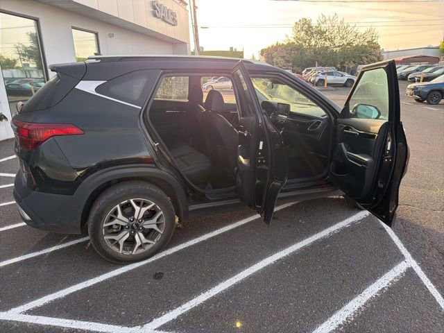 Used 2021 Kia Seltos EX AWD/4WD image 10