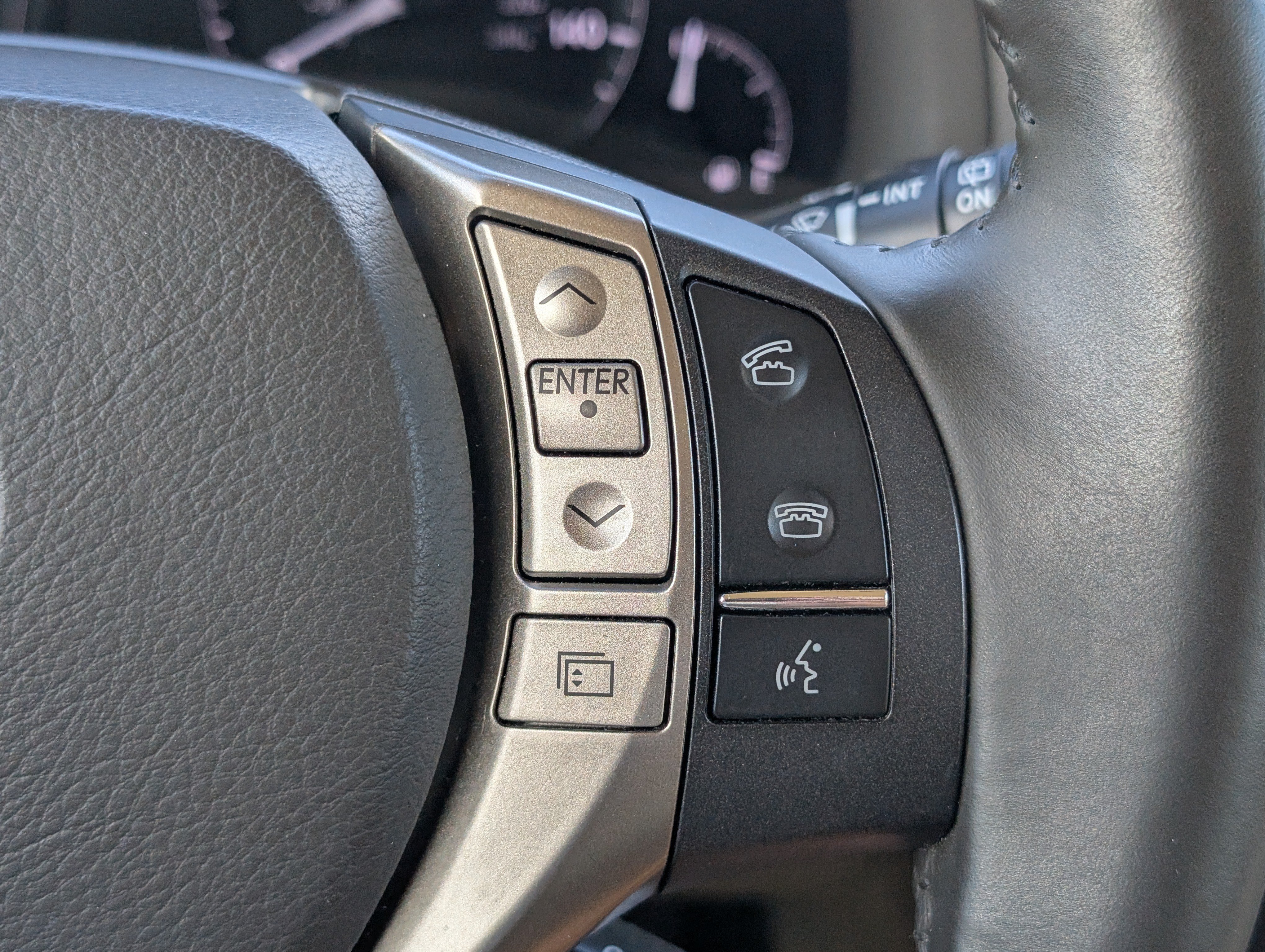 Used 2015 Lexus RX 450h FWD image 16
