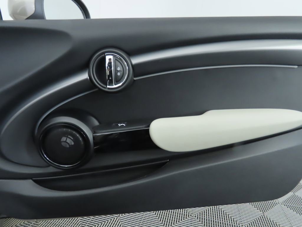 Certified 2023 MINI Cooper S image 33