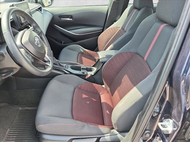 Used 2023 Toyota Corolla SE w/ SE Premium Package FWD image 16