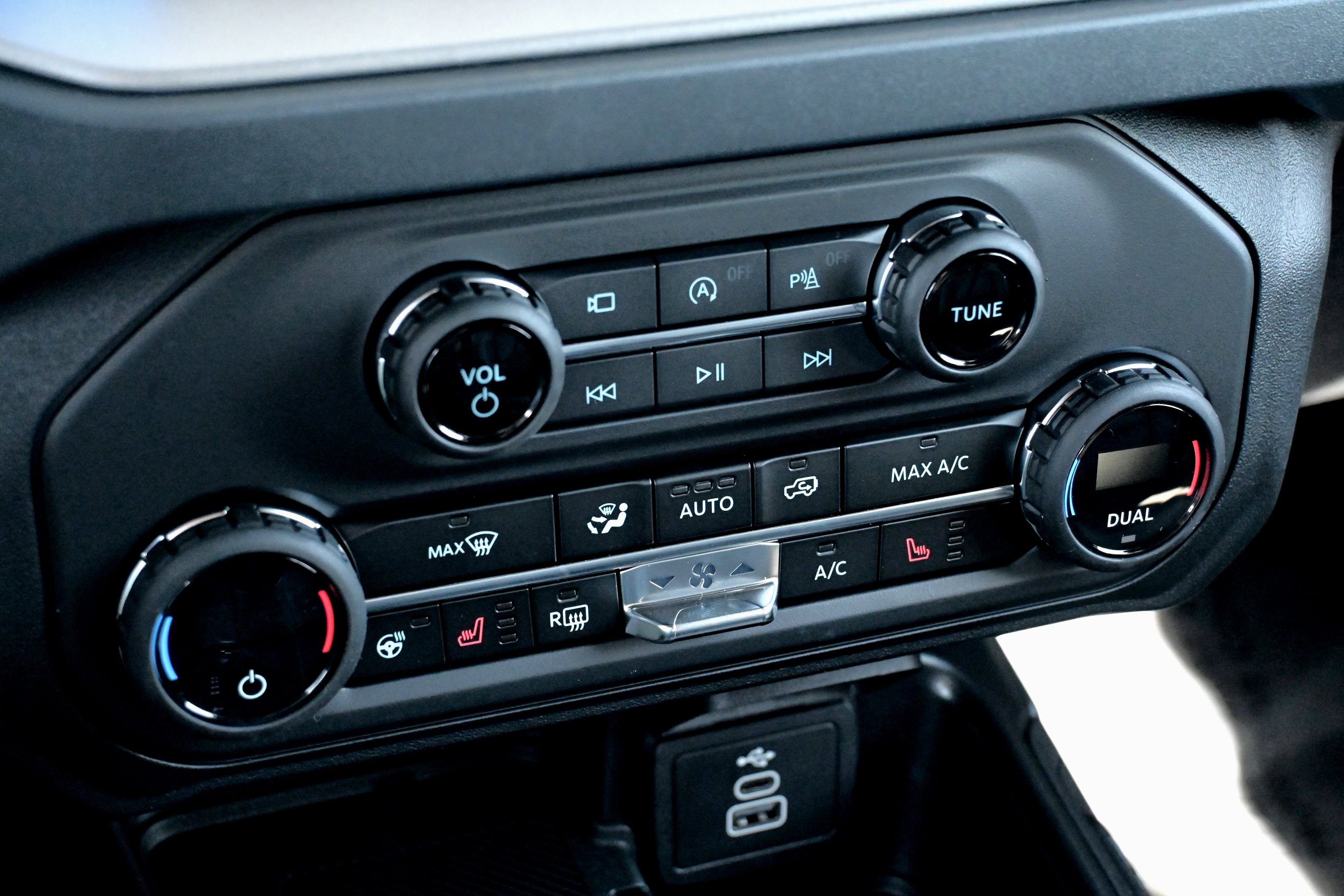 New 2026 Ford Bronco Outer Banks image 26