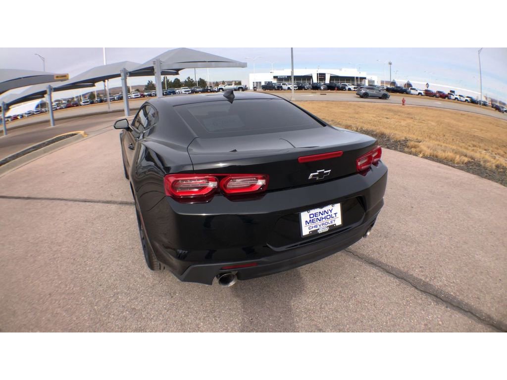 Used 2024 Chevrolet Camaro LT w/ Technology Package image 5