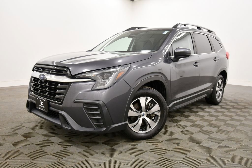 Used 2024 Subaru Ascent Premium w/ Convenience Package image 2