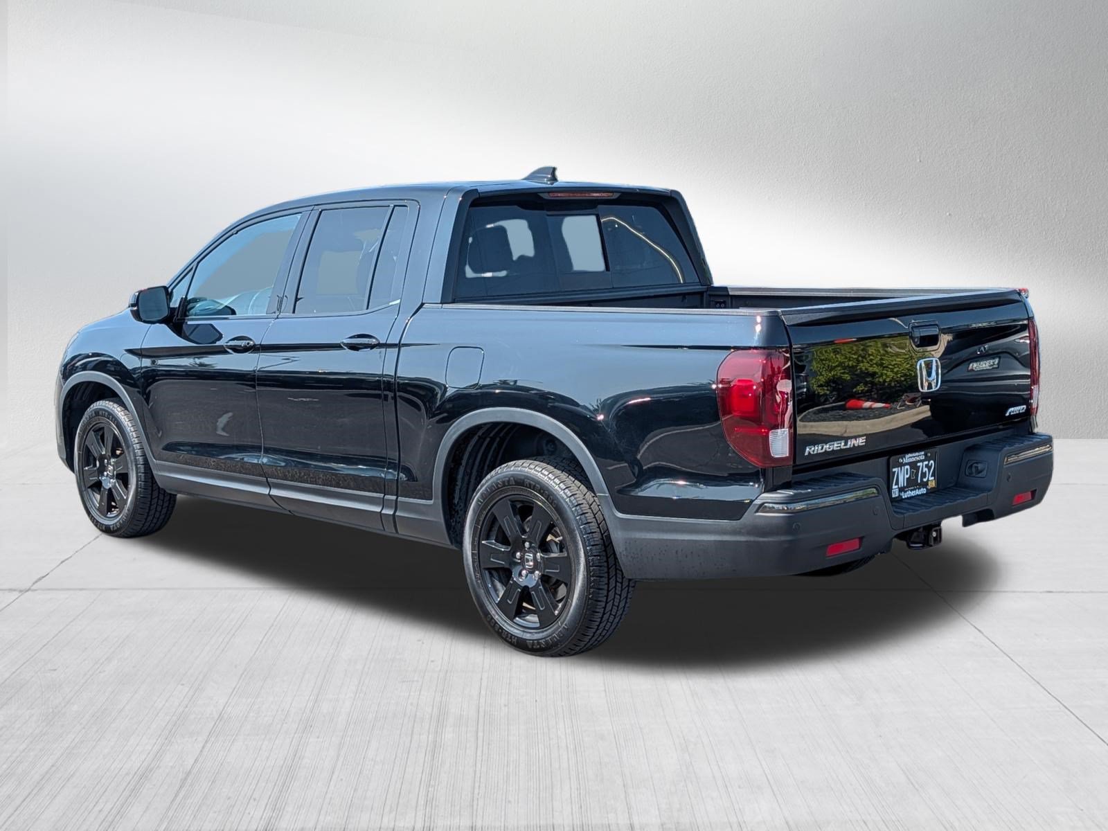 Used 2017 Honda Ridgeline Black Edition image 5