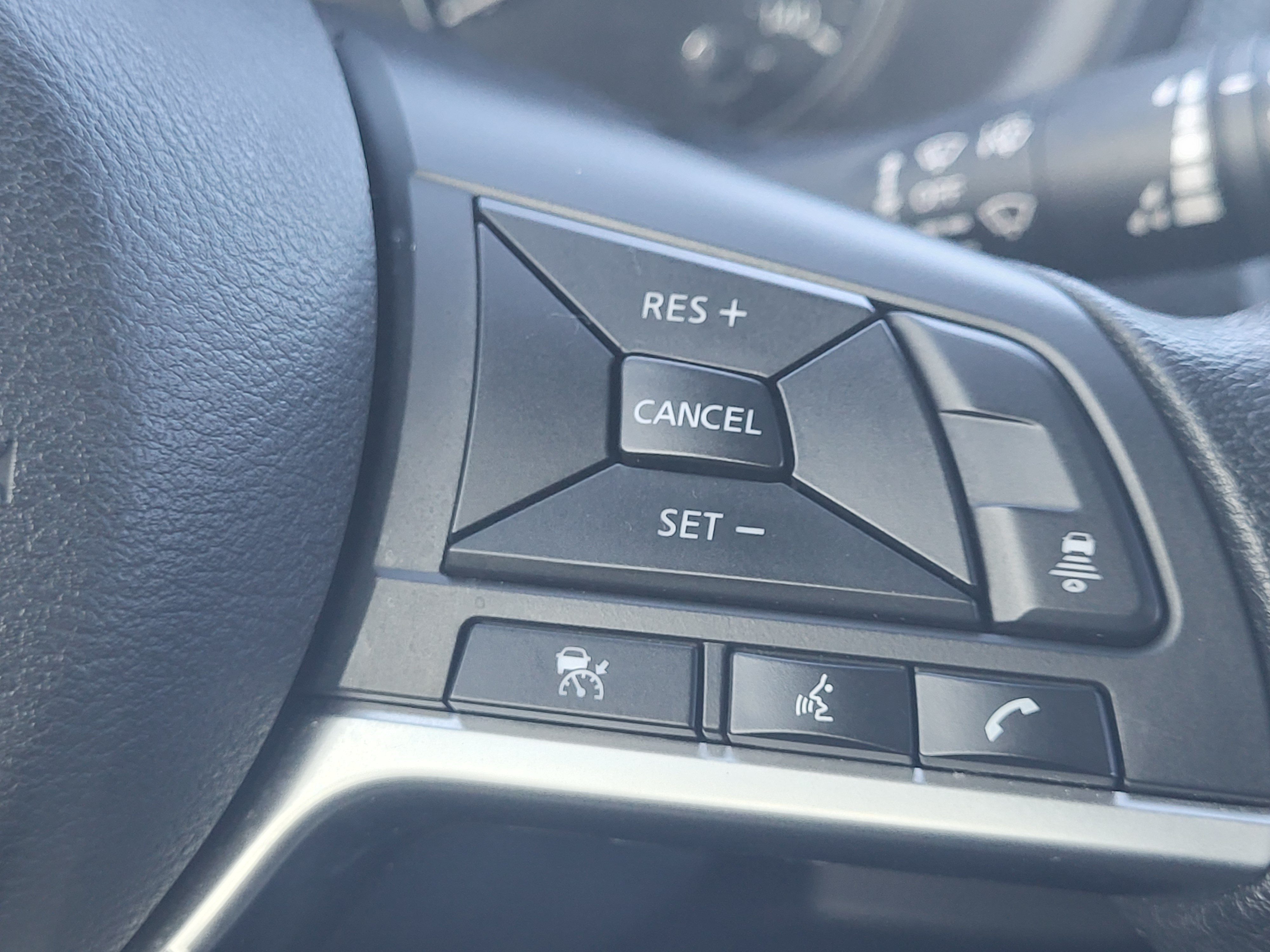 Certified 2023 Nissan Kicks SV FWD image 27