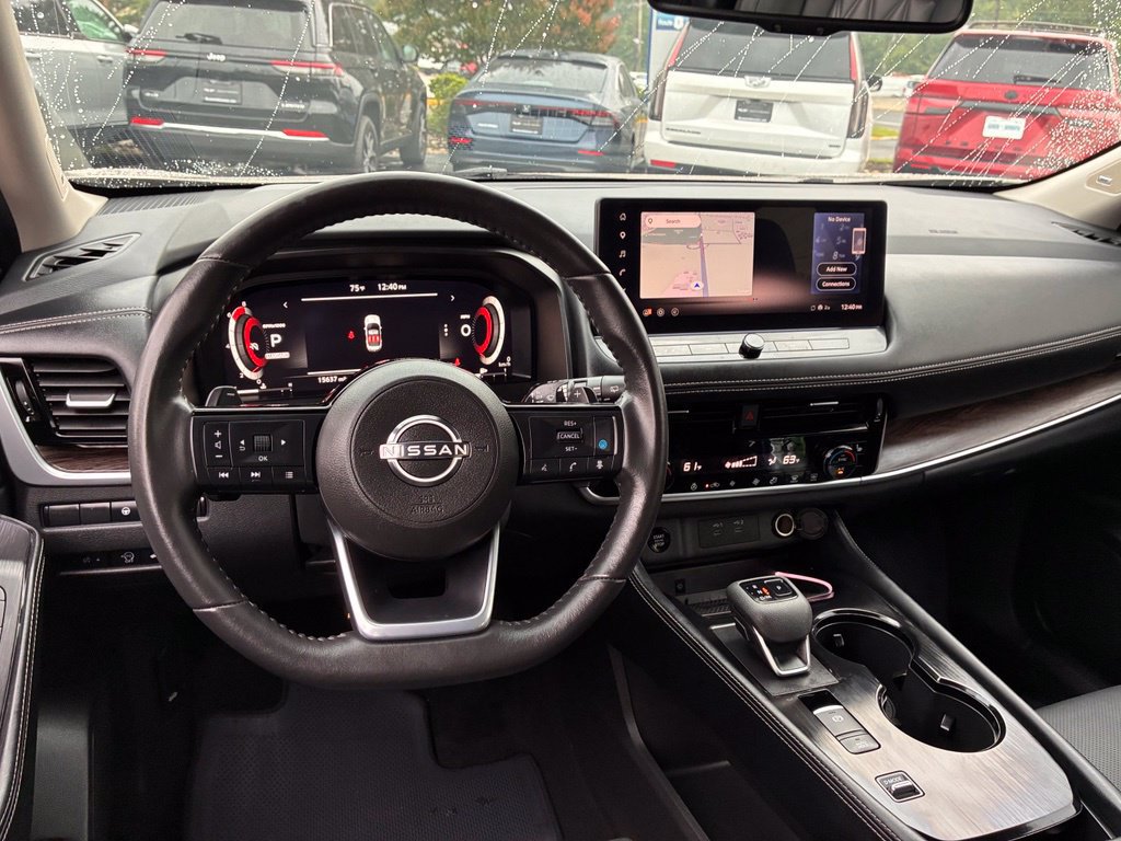 Used 2024 Nissan Rogue Platinum FWD image 28