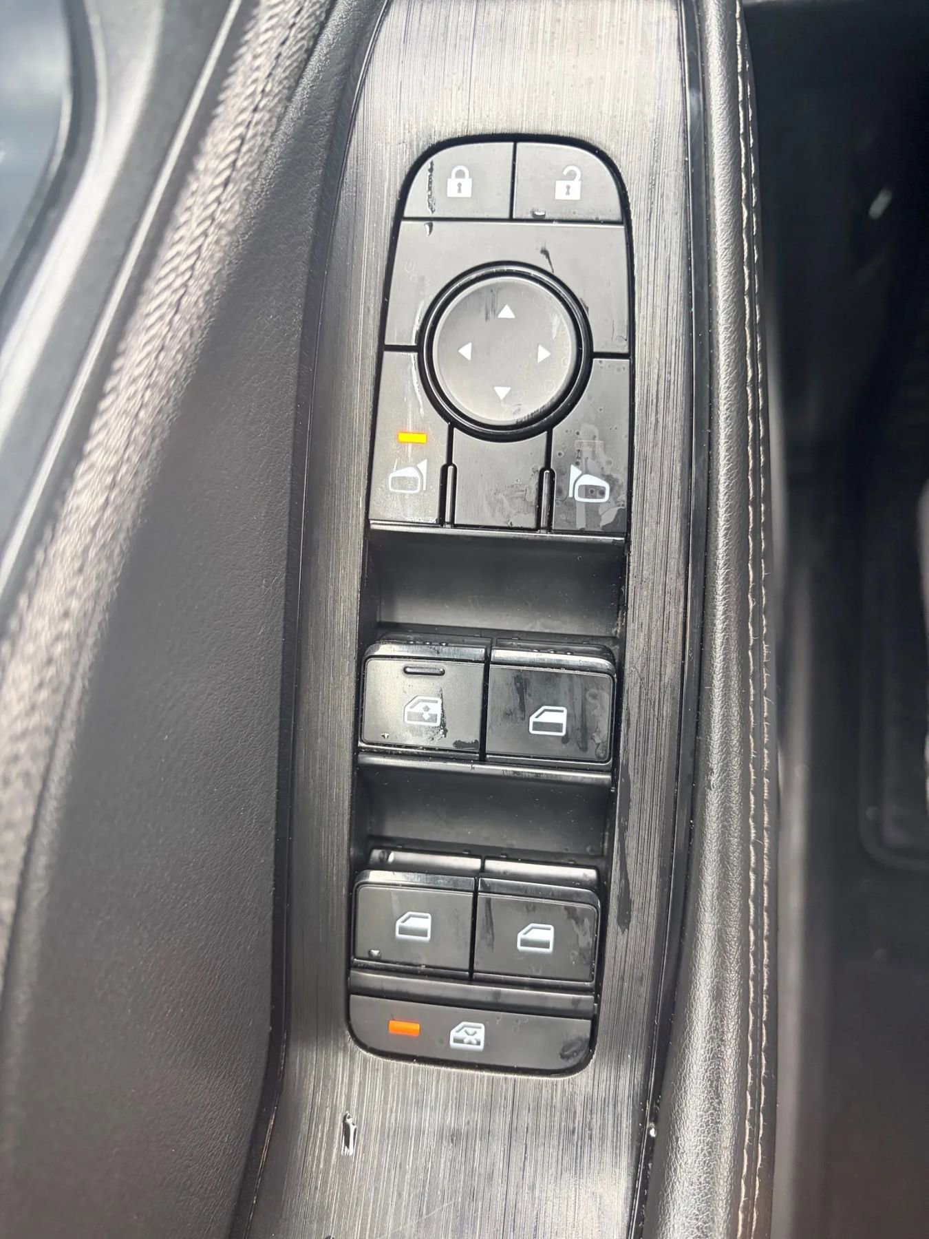 Used 2021 Nissan Rogue SV image 22