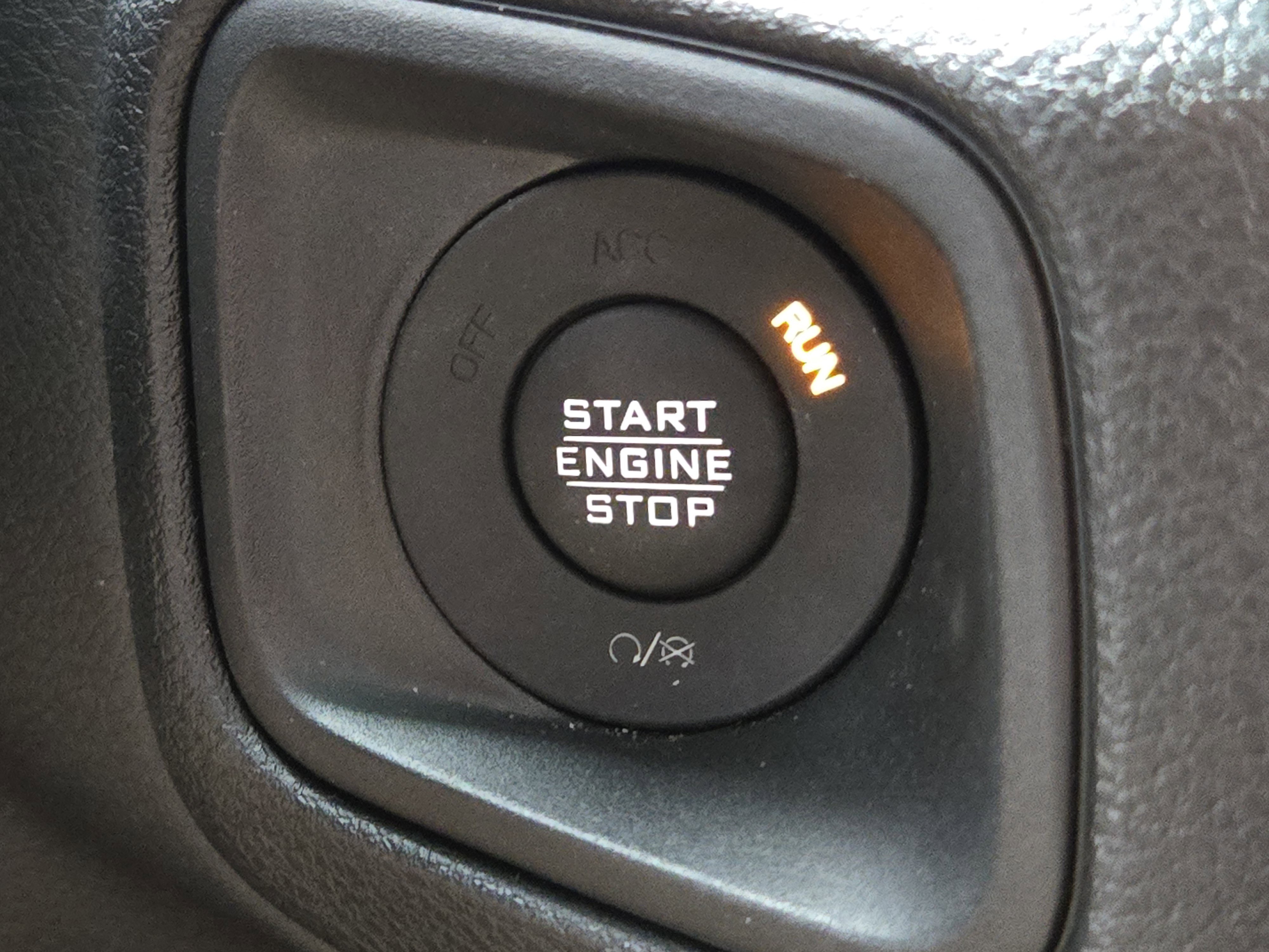 Used 2024 Jeep Gladiator Sport image 24