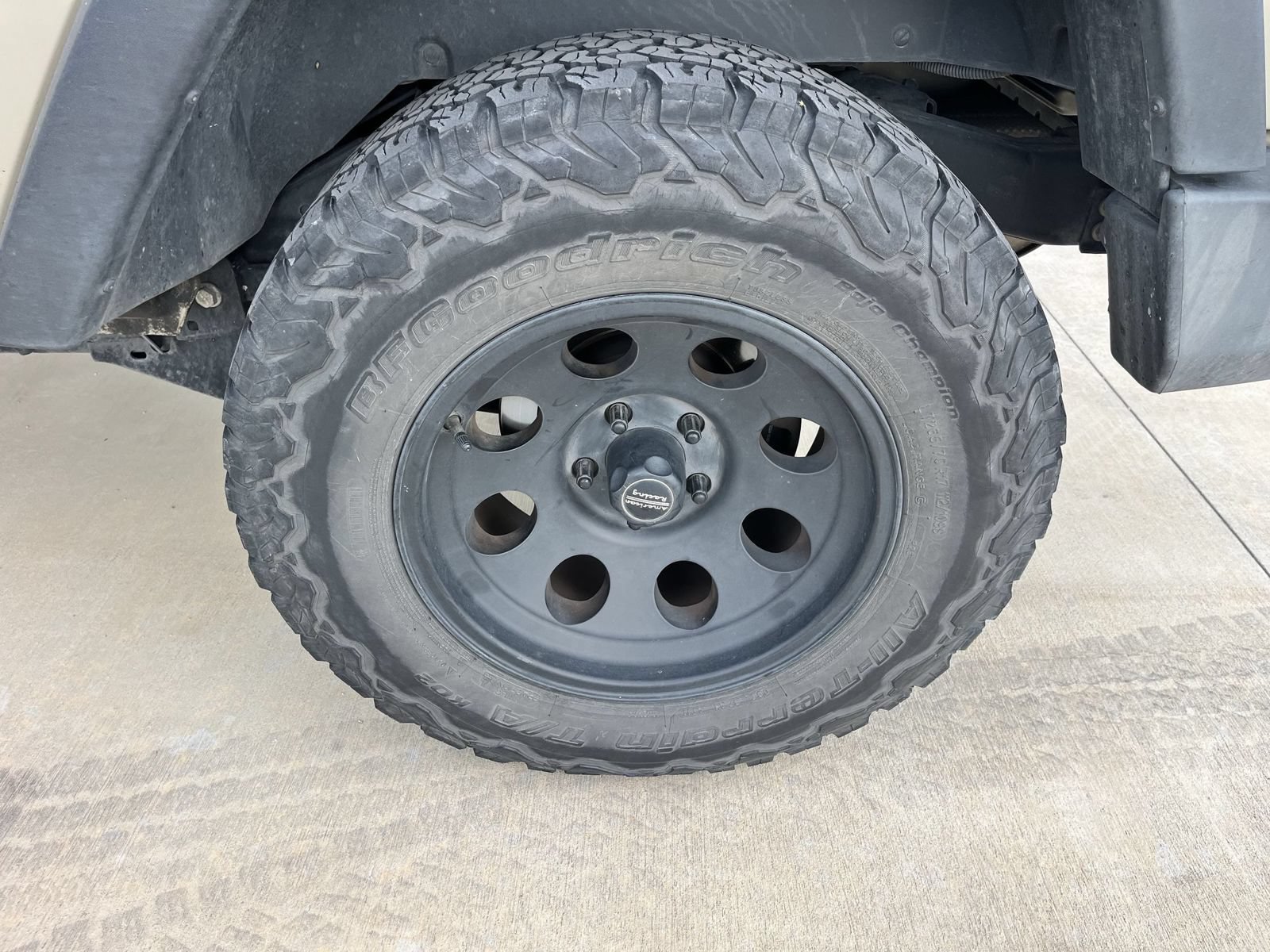 Used 2017 Jeep Wrangler Sport AWD/4WD image 9