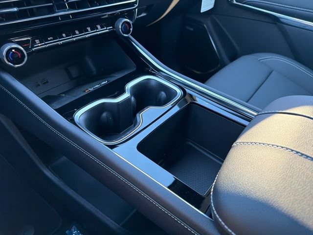 New 2026 Chevrolet Traverse LT w/ Enhanced Driving Package FWD image 32