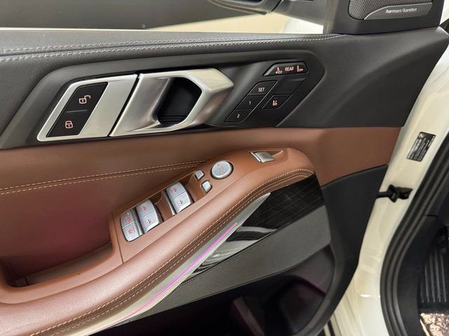 Used 2025 BMW X7 xDrive40i image 7