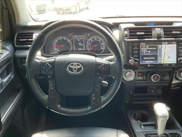 Used 2022 Toyota 4Runner TRD Off-Road Premium AWD/4WD image 35