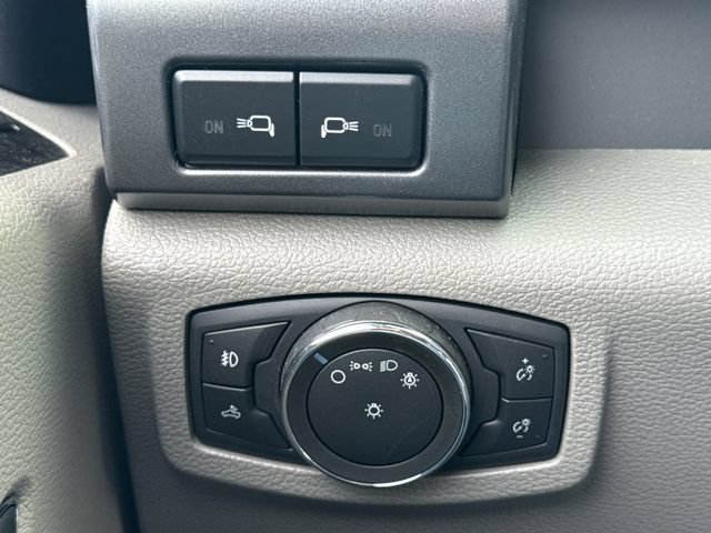 Used 2021 Ford F350 XLT w/ XLT Premium Package AWD/4WD image 36