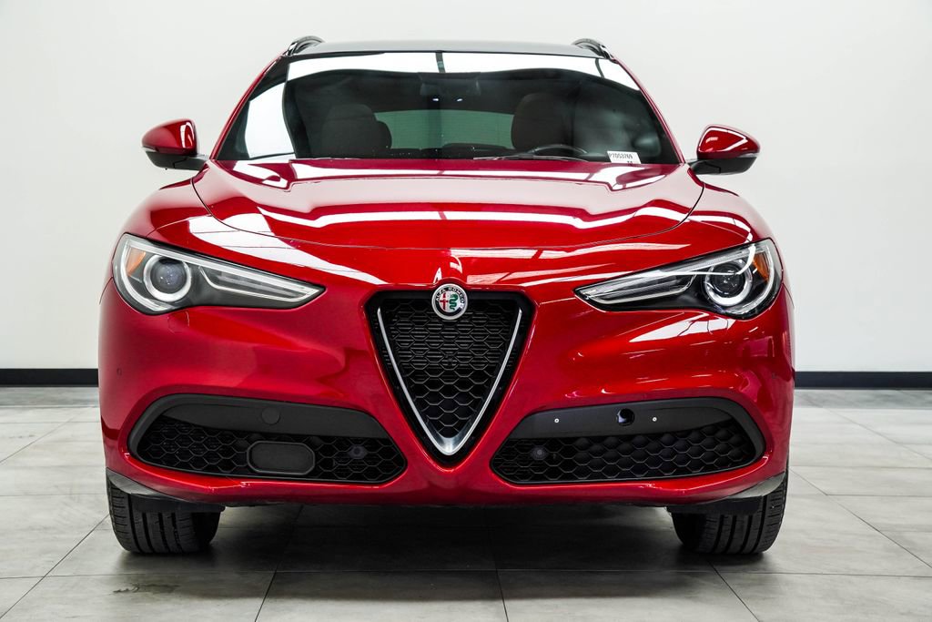 Used 2023 Alfa Romeo Stelvio Ti AWD/4WD image 6