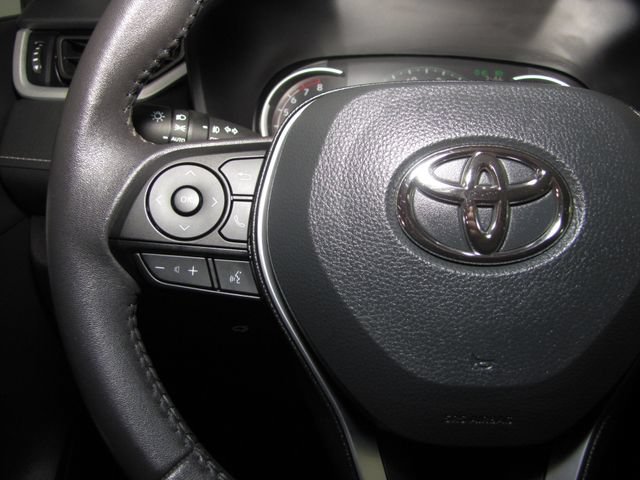Used 2025 Toyota RAV4 XLE Premium FWD image 5
