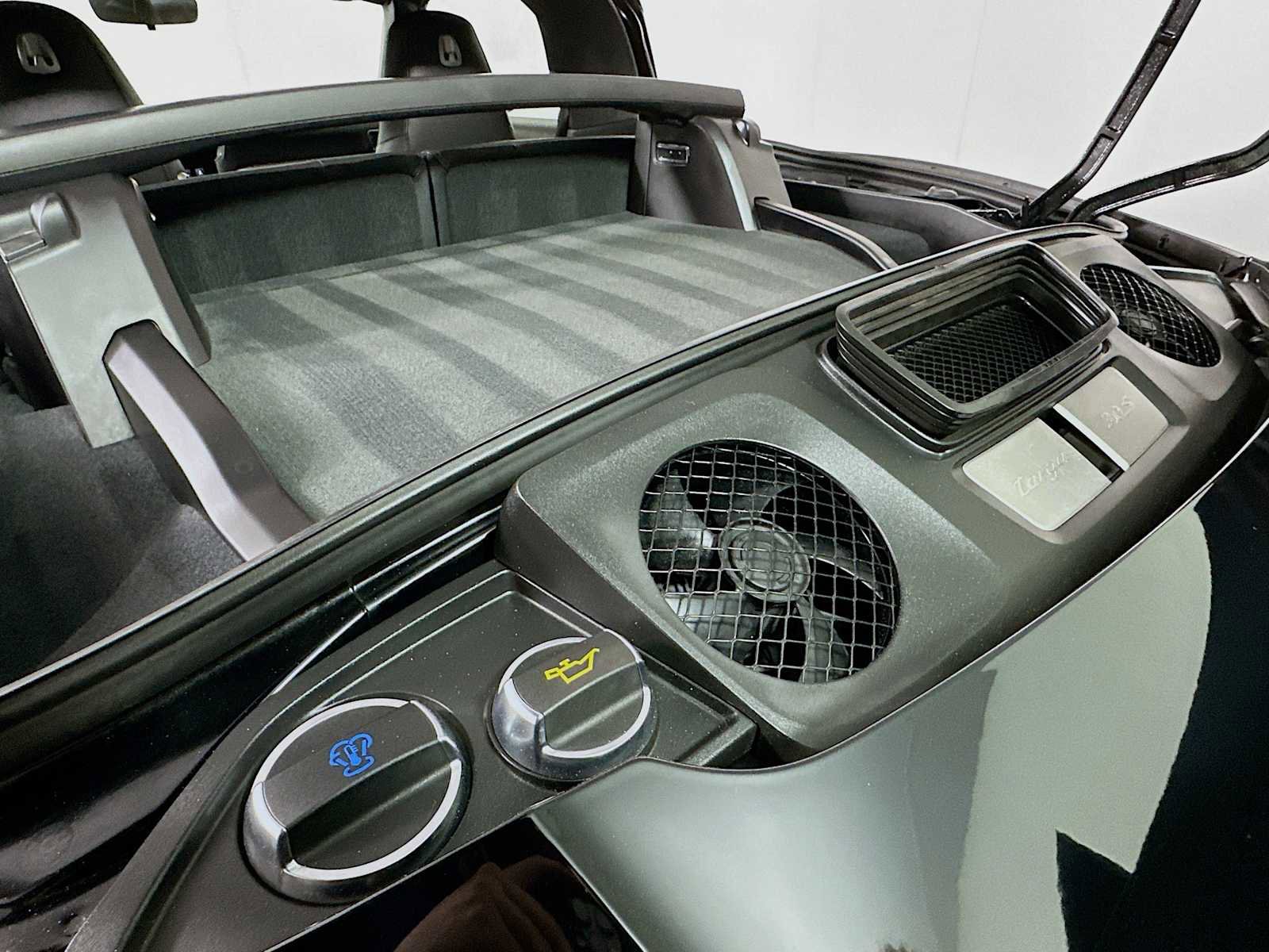 Certified 2017 Porsche 911 Targa 4S image 25