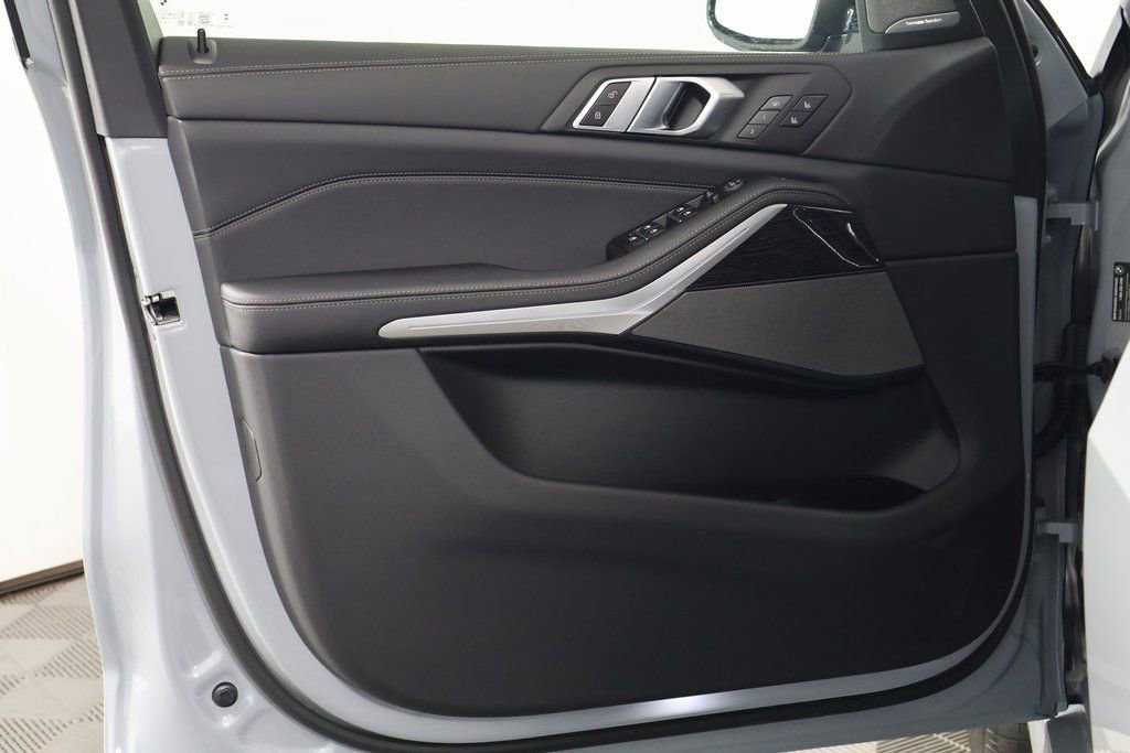 New 2026 BMW X5 xDrive40i w/ M Sport Package image 7