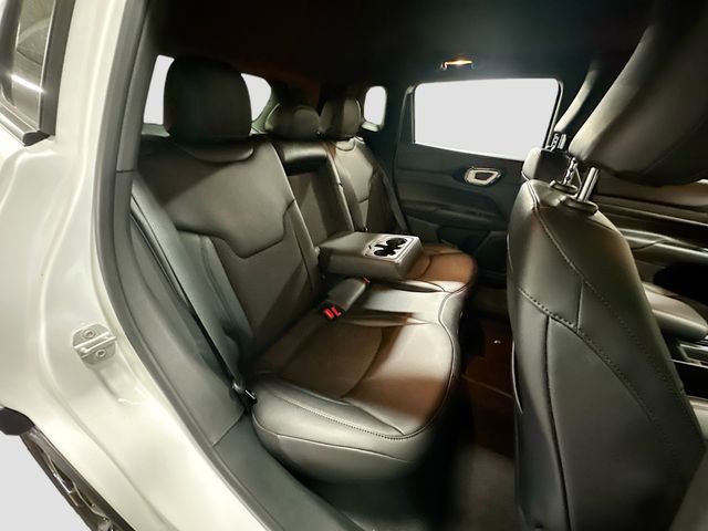 New 2026 Jeep Compass Latitude image 28