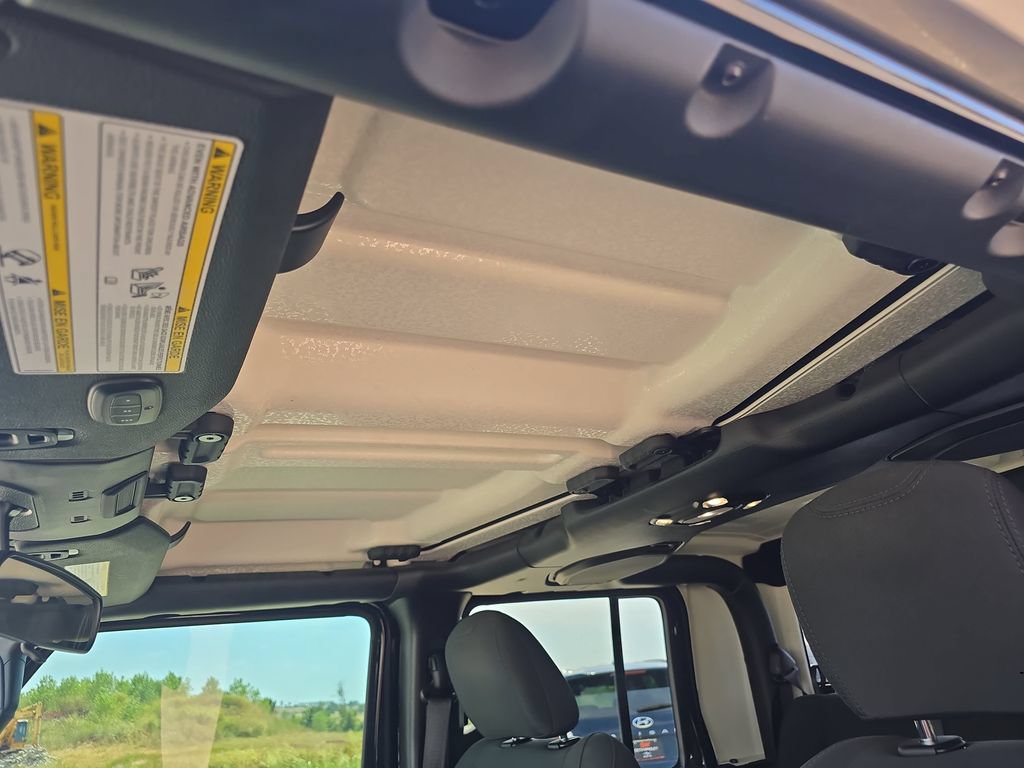 Used 2021 Jeep Gladiator Sport AWD/4WD image 31