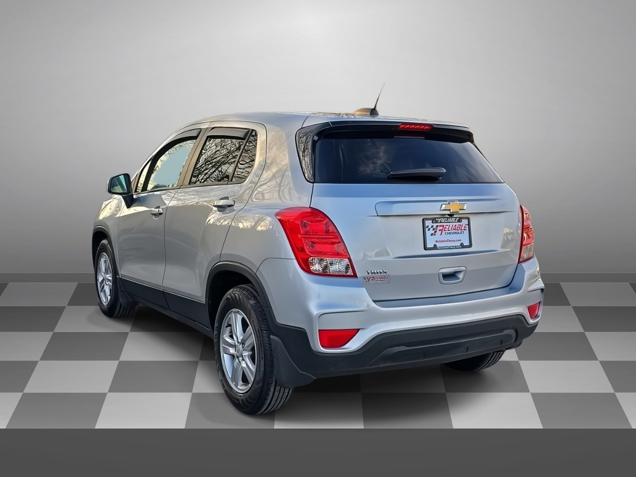 Certified 2021 Chevrolet Trax LS w/ Tint and Cruise Package image 4