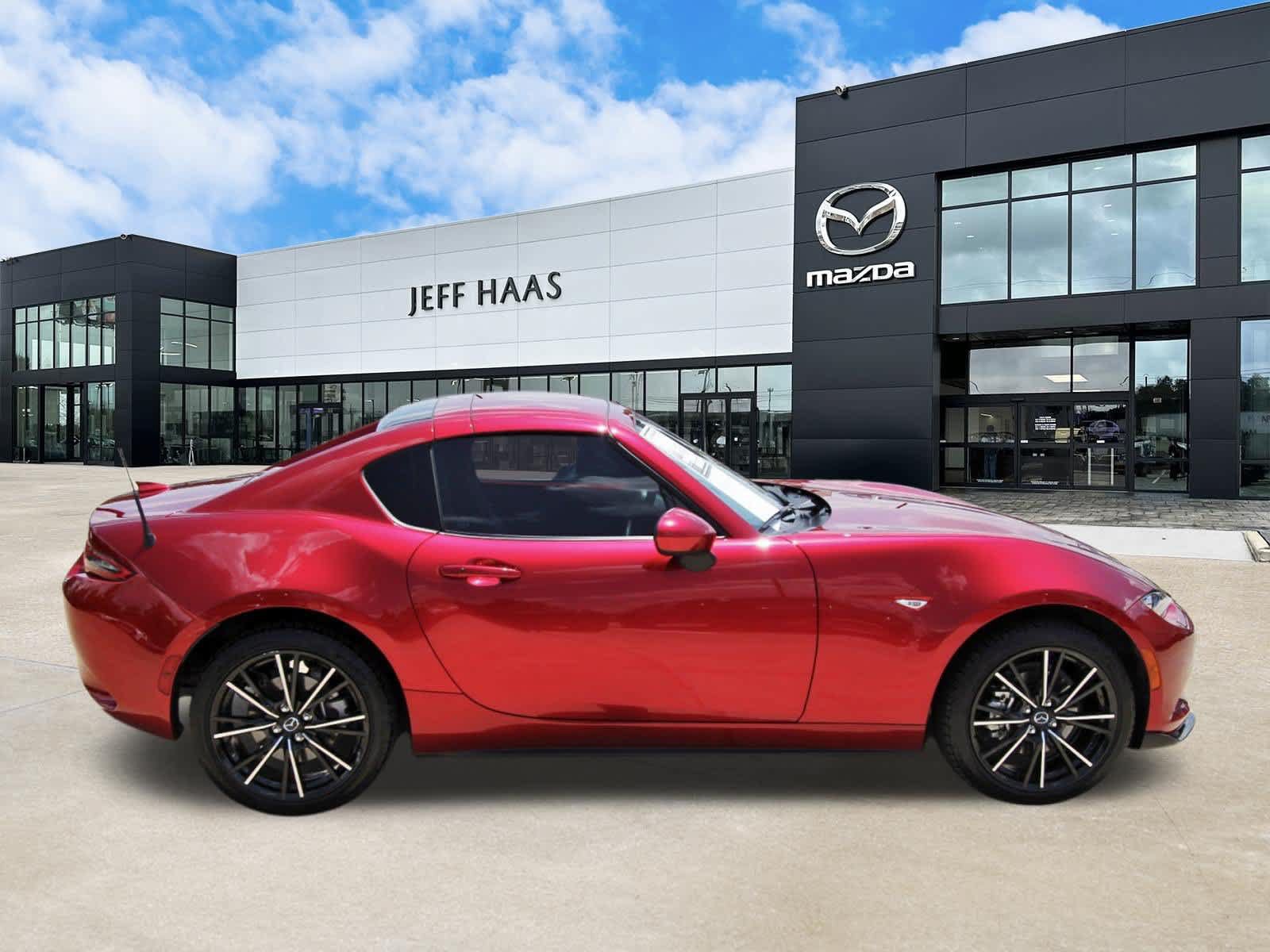 Used 2024 MAZDA MX-5 Miata RF Grand Touring RWD image 5