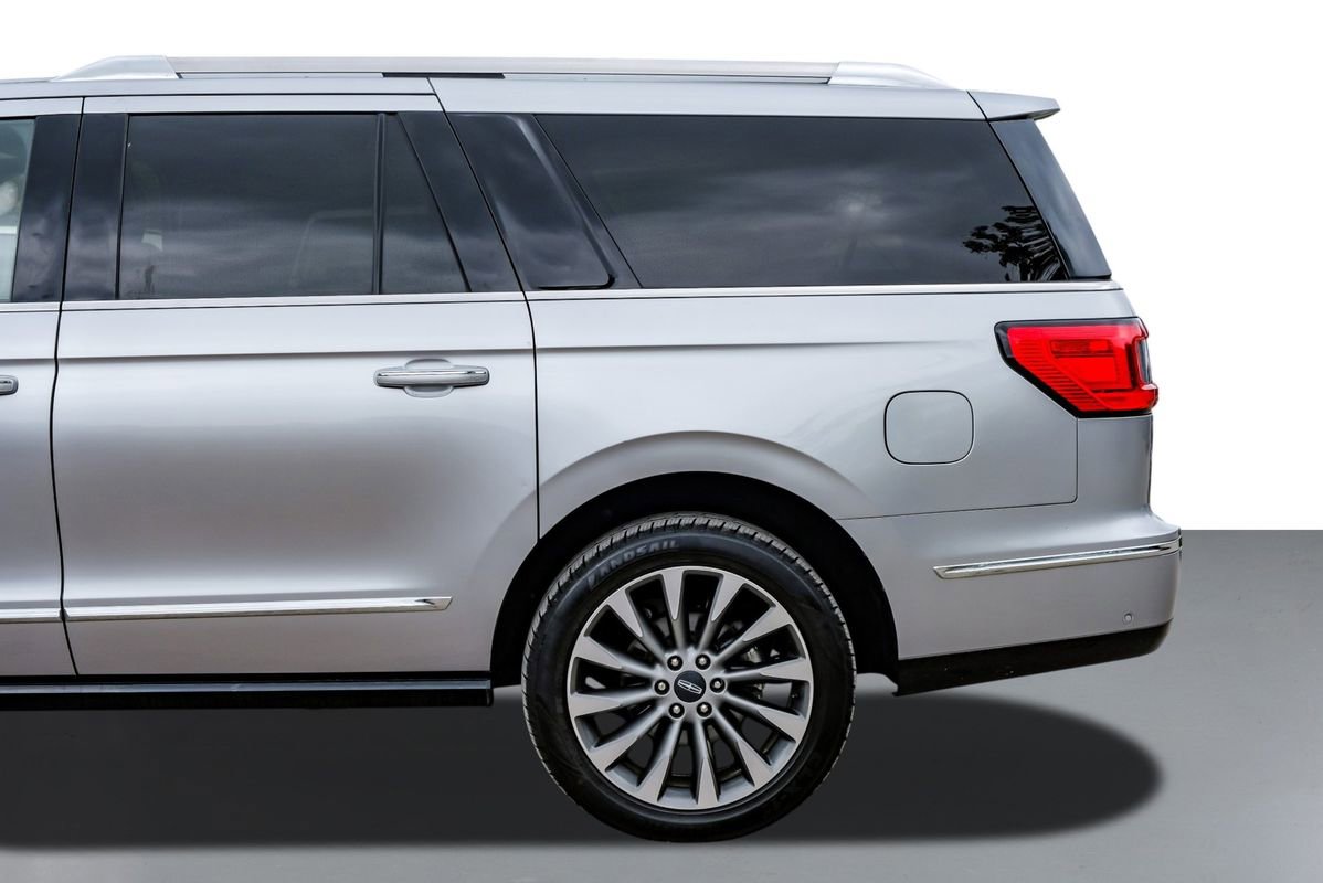 Used 2020 Lincoln Navigator L Reserve image 11