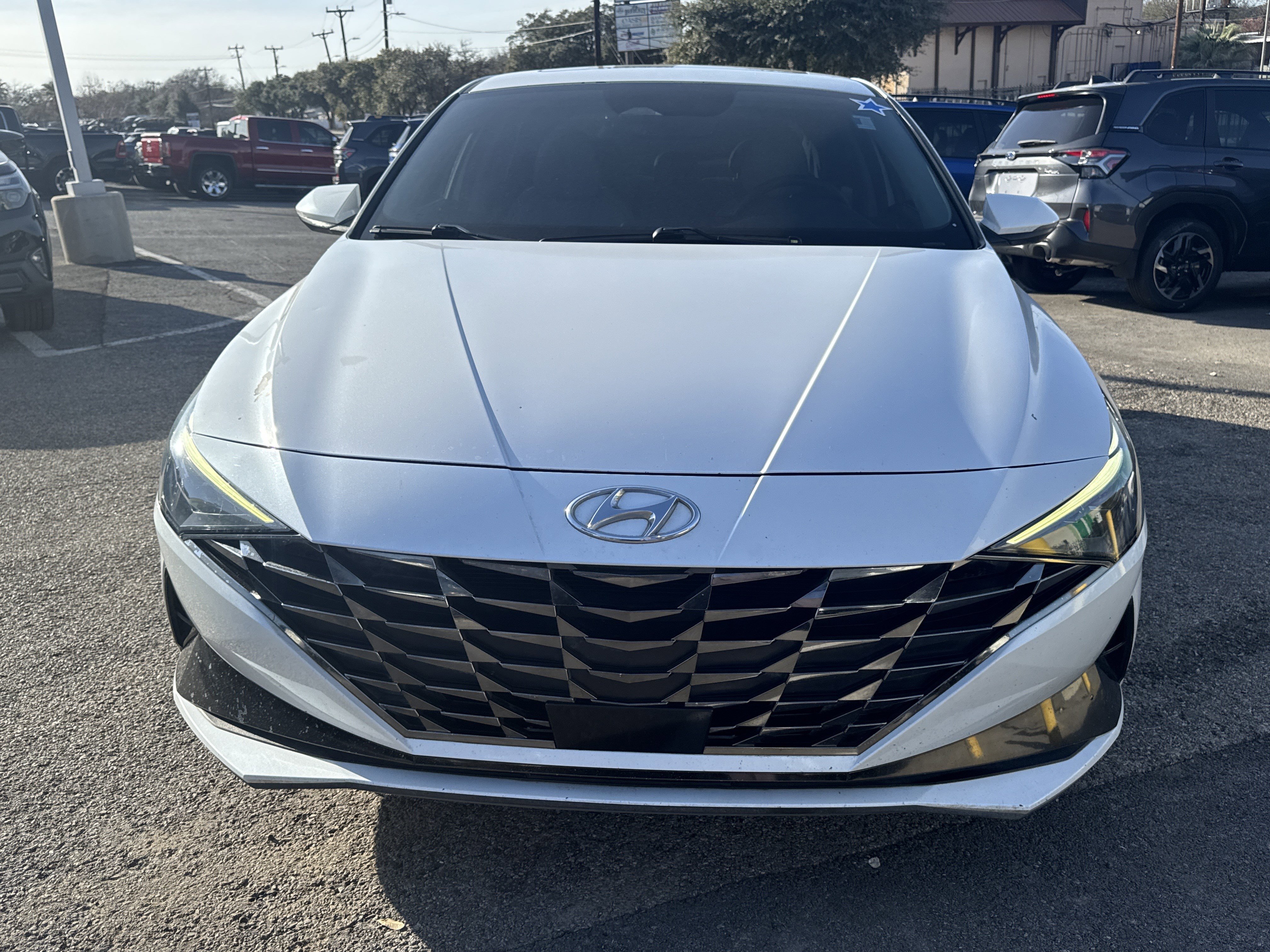 Used 2021 Hyundai Elantra Limited image 8