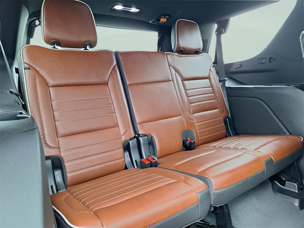 Used 2023 GMC Yukon Denali Ultimate image 35