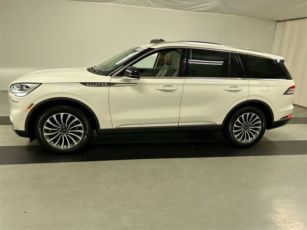 Used 2022 Lincoln Aviator Reserve w/ Equipment Group 201A image 6