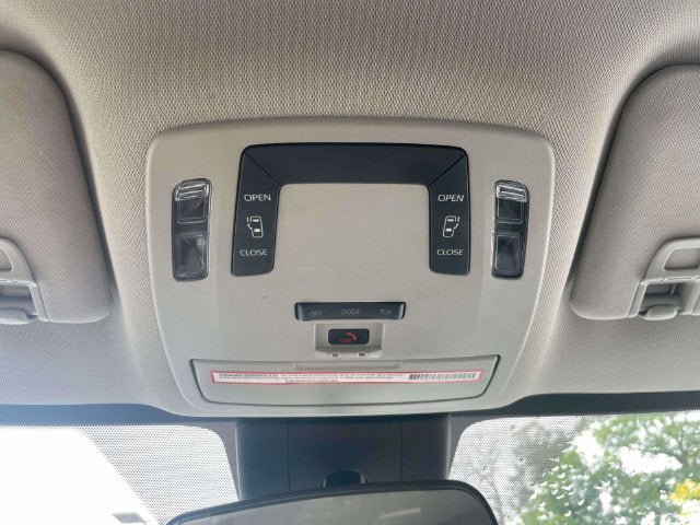 Used 2022 Toyota Sienna LE FWD image 34