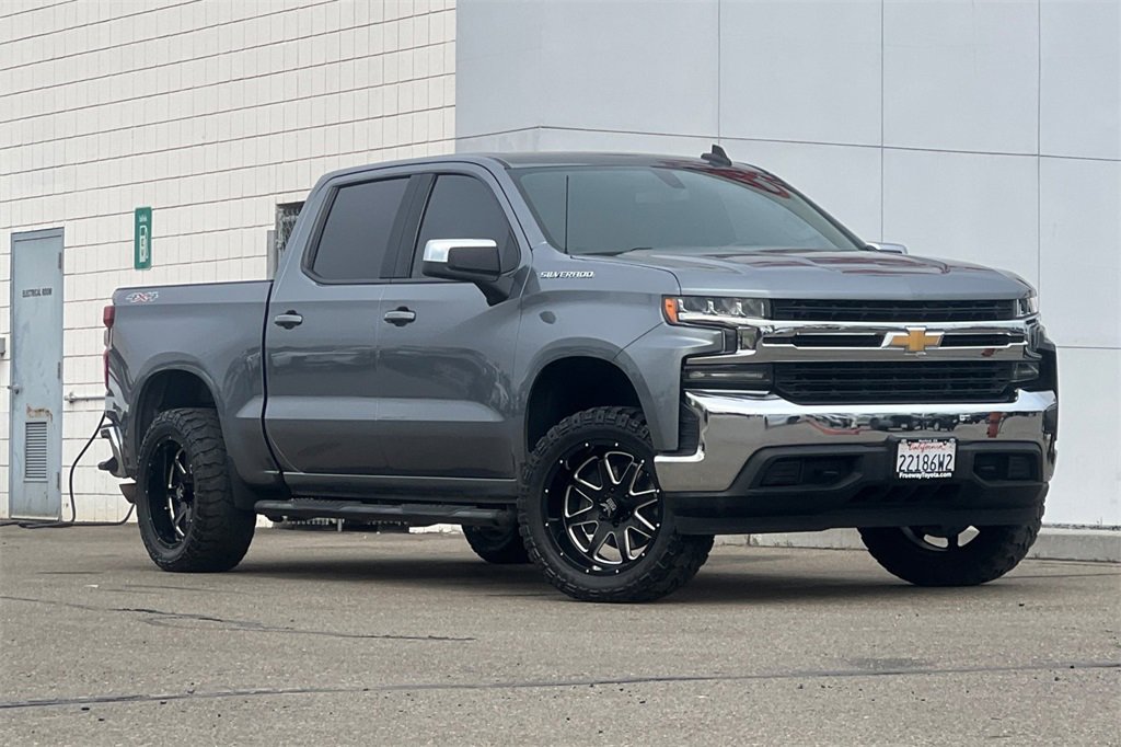 Used 2019 Chevrolet Silverado 1500 LT w/ All-Star Edition image 2