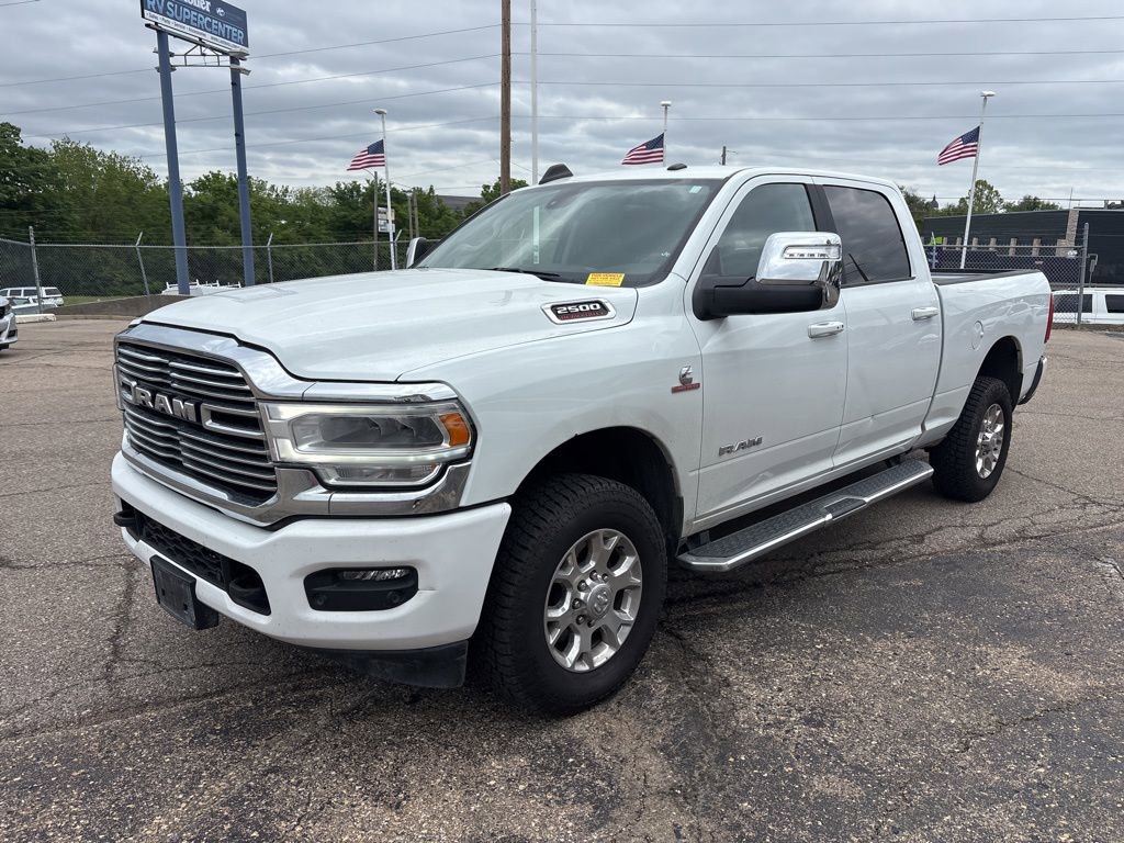 Used 2024 RAM 2500 Laramie AWD/4WD image 3
