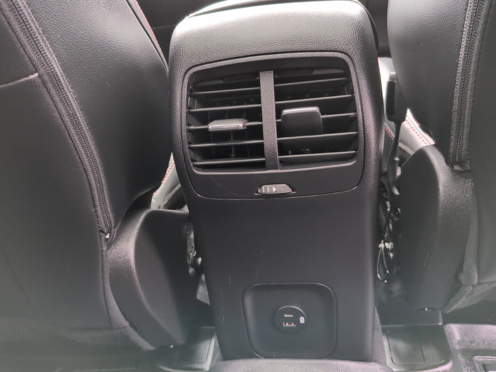 Used 2022 Ford Escape SEL w/ SEL Stealth AWD Package image 16